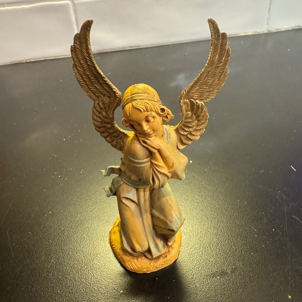 Fontanini Kneeling Angel Figurine Small Gold Italian Hand Painted Winged Statue
